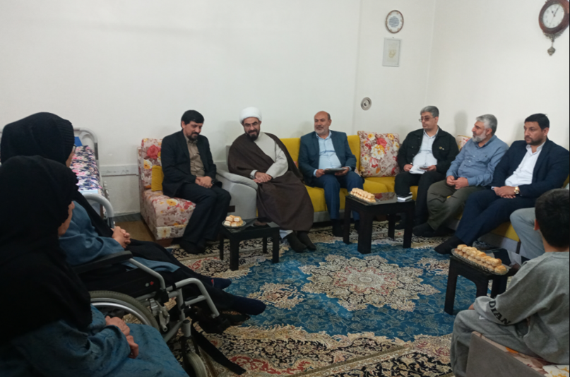 دیدار نماینده رئیس‌جمهور با خانواده‌های‌ شهدا و جانبازان در بوشهر